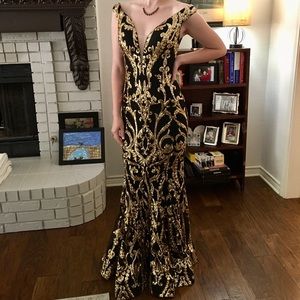 Selling Prom dress, in very good condition!